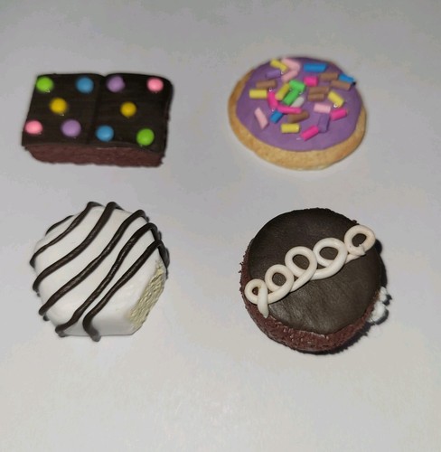 Retro cakes and - and, cookie